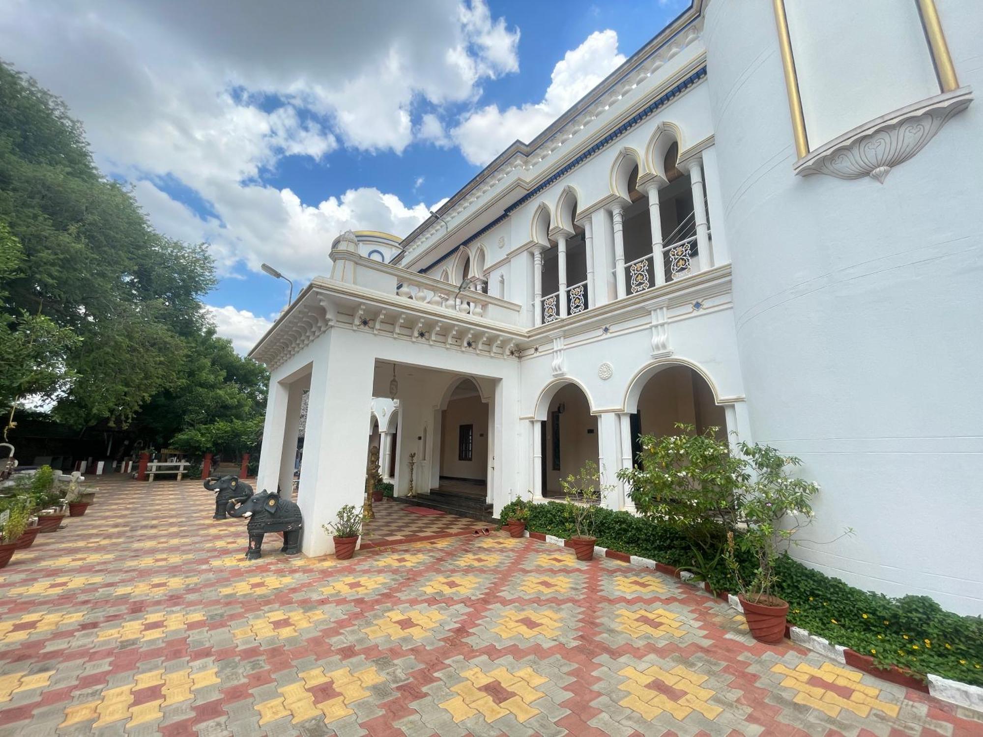 Chola Heritage Resort Karaikudi Eksteriør billede
