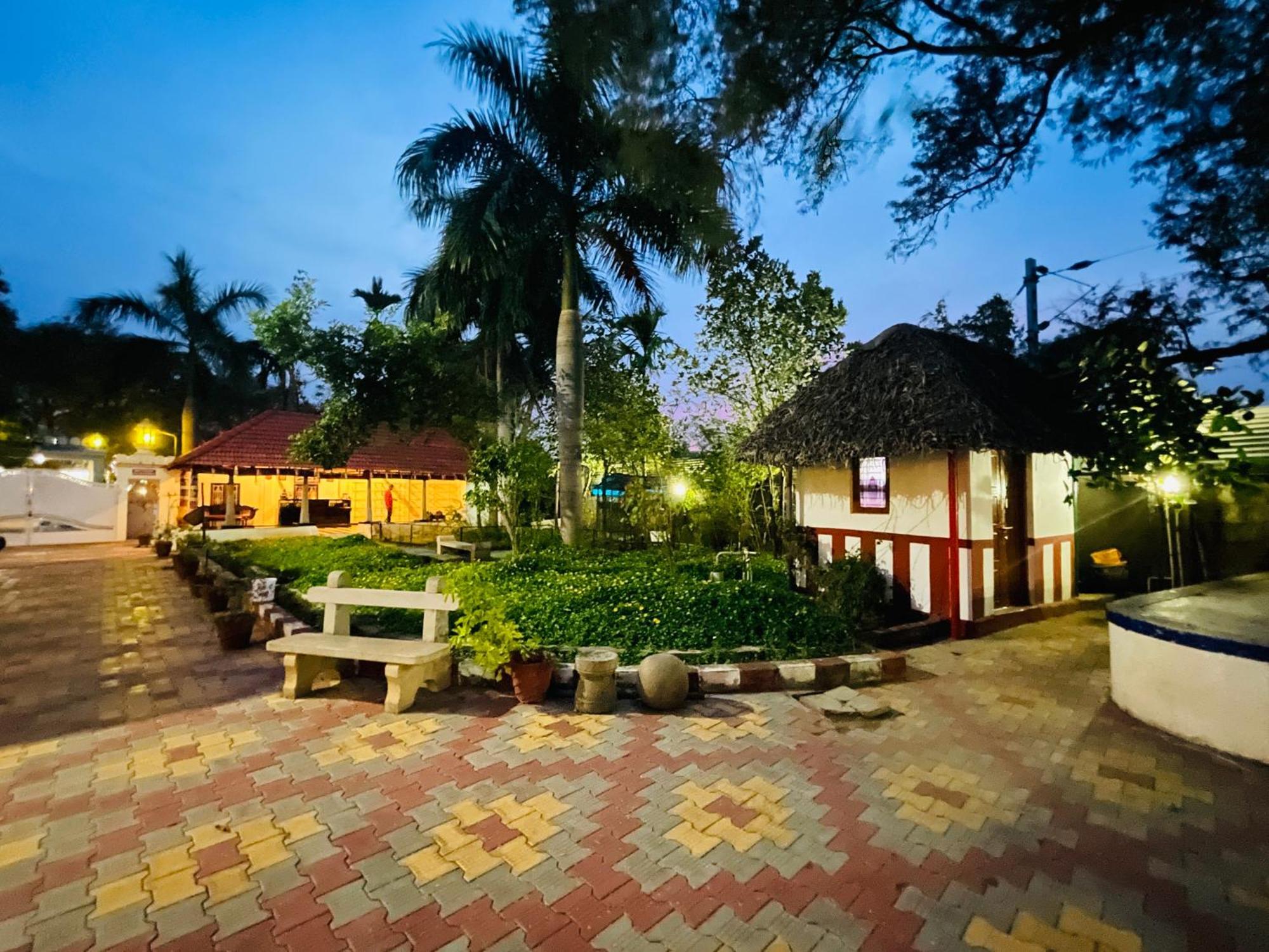Chola Heritage Resort Karaikudi Eksteriør billede