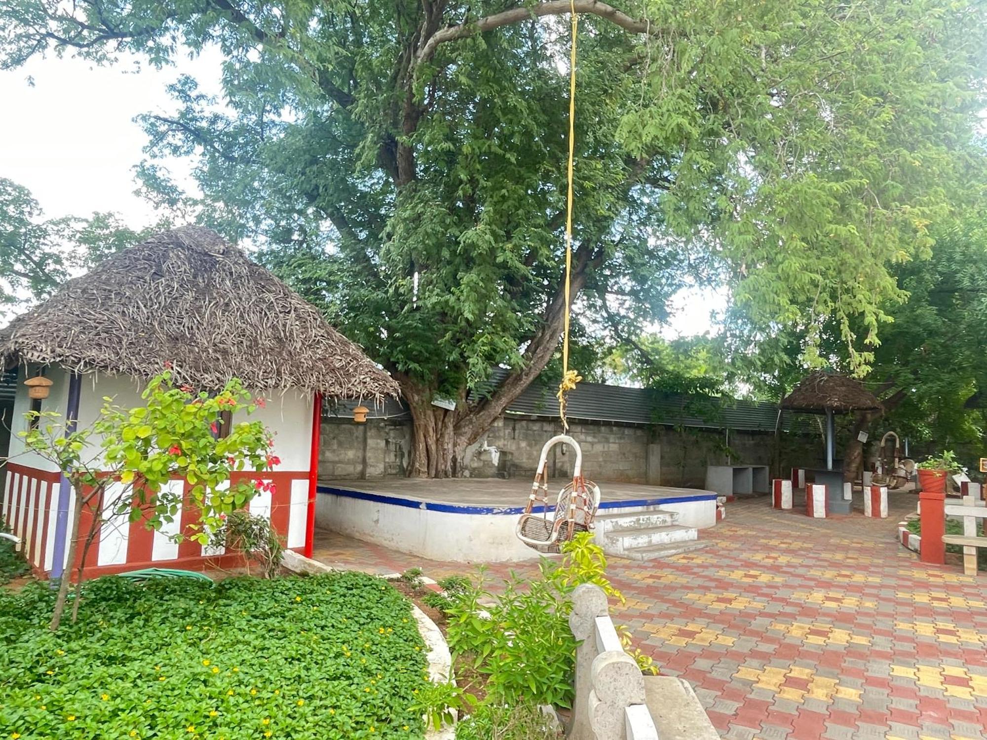 Chola Heritage Resort Karaikudi Eksteriør billede