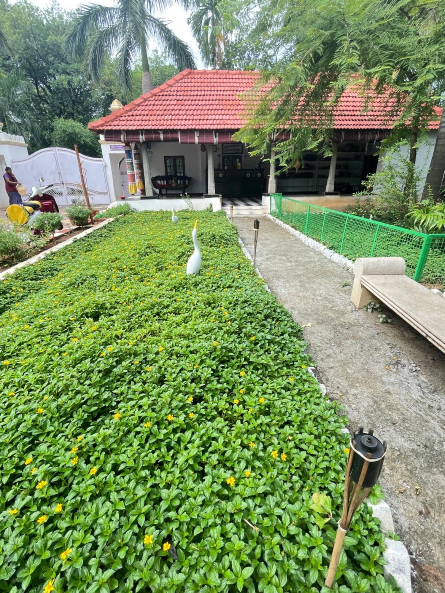 Chola Heritage Resort Karaikudi Eksteriør billede